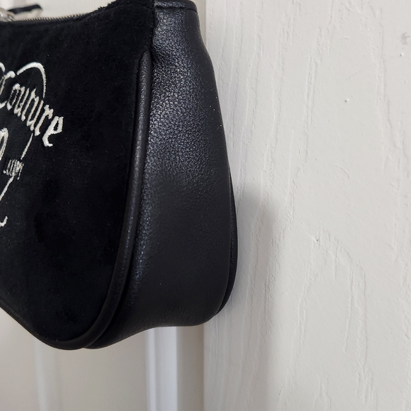 Juicy Couture Mini Wristlet Black NWT - Picture 3 of 6